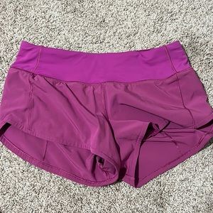 LULULEMON VIVID PLUM SPEED UP SIZE 2 LOW RISE 2.5 INCH